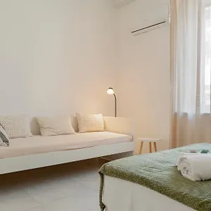 Domio Casa Leonardo - Camere Design Vicino Aeroporto E Stazione